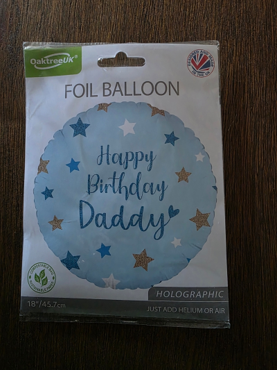 Happy birthday Daddy - Our foil balloons bring a gleaming accent to any celebration. Available in a range of colours, shapes, and sentiments, they pair beautifully with floral tributes, gift boxes, or table centrepieces. Whether marking a milestone or sending love from afar, these balloons offer a lasting impression with elegant flair