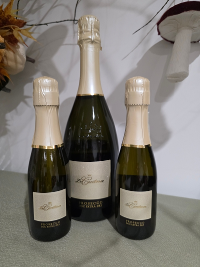 Prosecco, Le Contesse Extra Dry - Prosecco, Le Contesse Extra Dry ~ Vazzola, Italy 

Straw yellow in colour with an aromatic nose and floral notes reminiscent of acacia flowers.